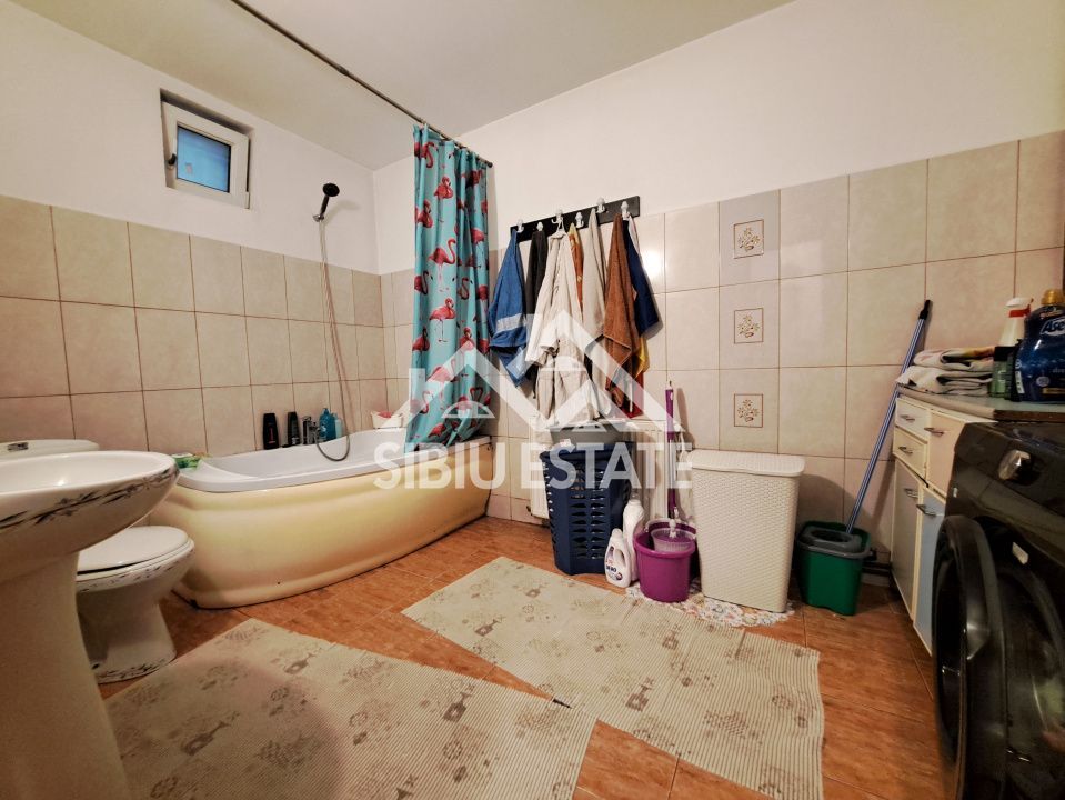 Casa Selimbar, pivnita mare, dormitor la parter - Poză 15