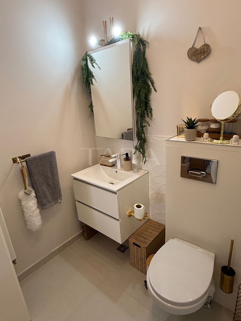 Apartament cu 3 camere, etaj intermediar, zonă liniștită – Florești - Poză 8