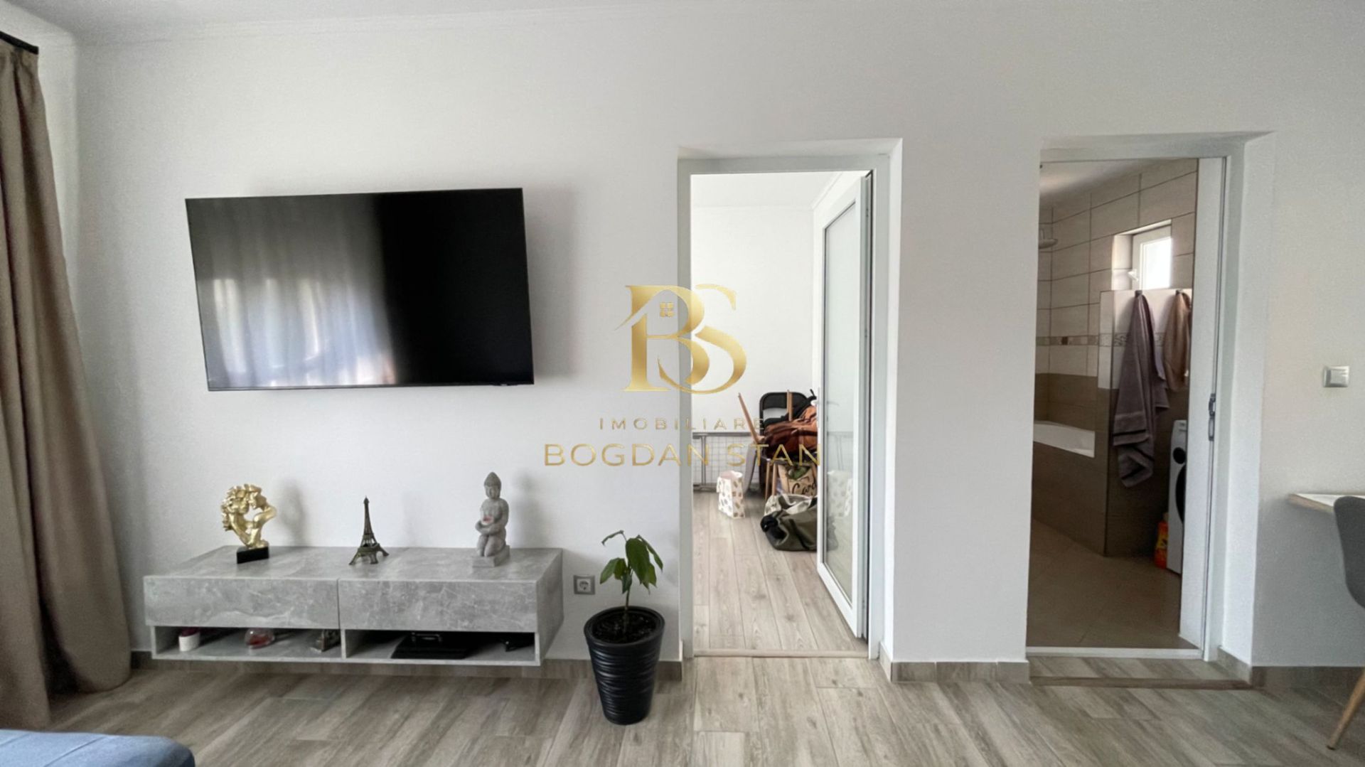 Apartament 3 camere de vânzare | Etaj 4 | Zona Micro 15 - Poză 4