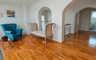 Casă elegantă lângă HOTEL BELVEDERE. Panorama spectaculoasa. - Poză 14
