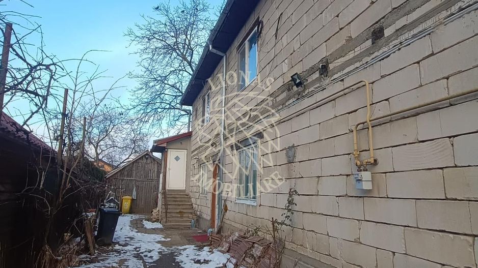 OPORTUNITATE INVESTITIE! Casa cu 2 apartamente- Zona Eroilor - Poză 7