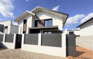 Casa P+M din caramida | Teren 280 mp | Incalzire in pardoseala si Tri