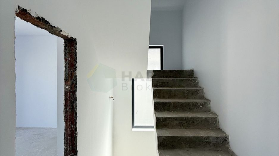 Vila 5 camere Tunari langa Cosmopolis - Poză 17