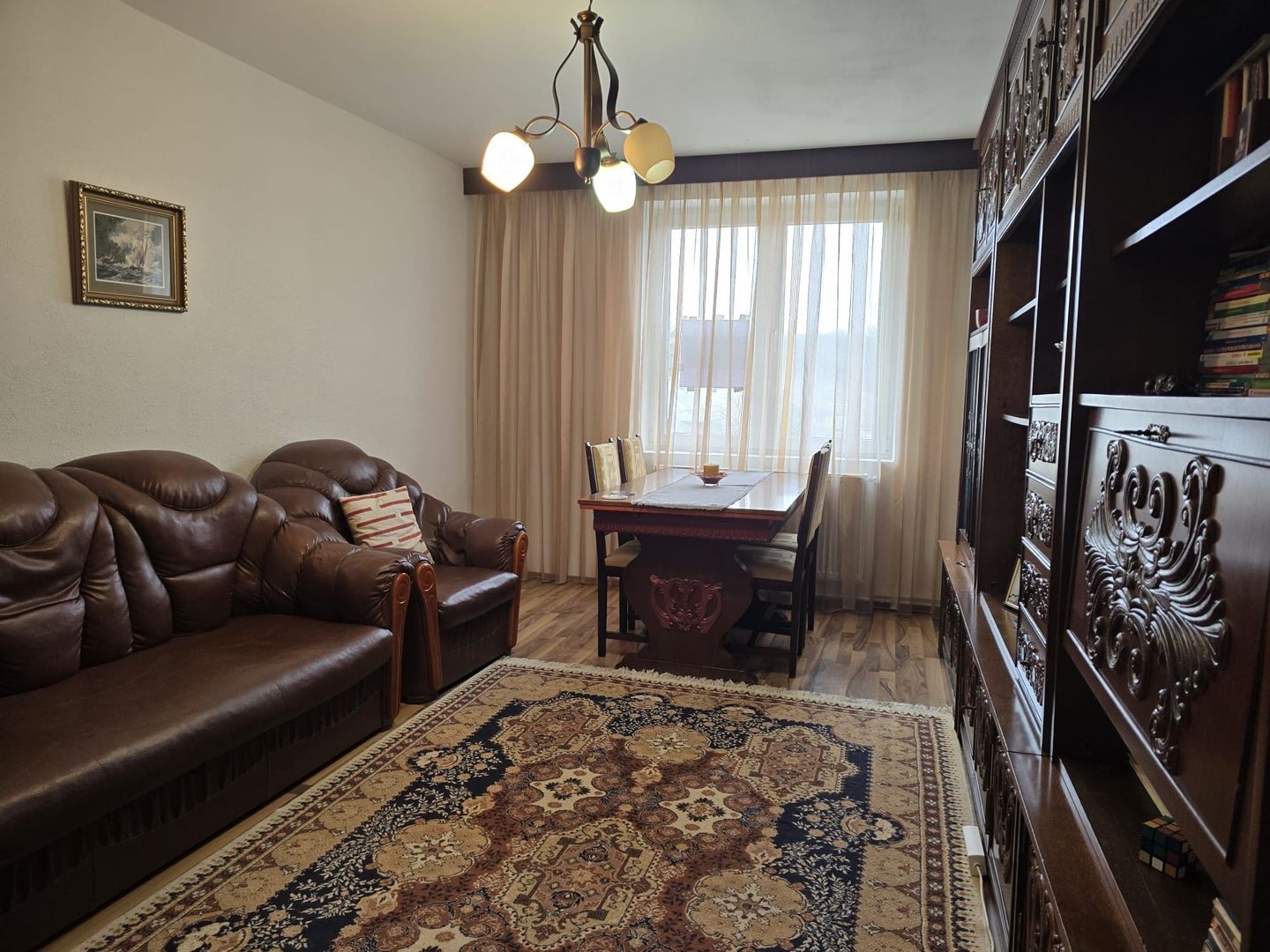 LOC. RACACIUNI,  APARTAMENT 3 CAMERE - Poză 1