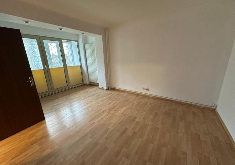 Vanzare 3 Camere Burebista - Alba Iulia, Bloc Monolit, Centrală Proprie - Poză 3