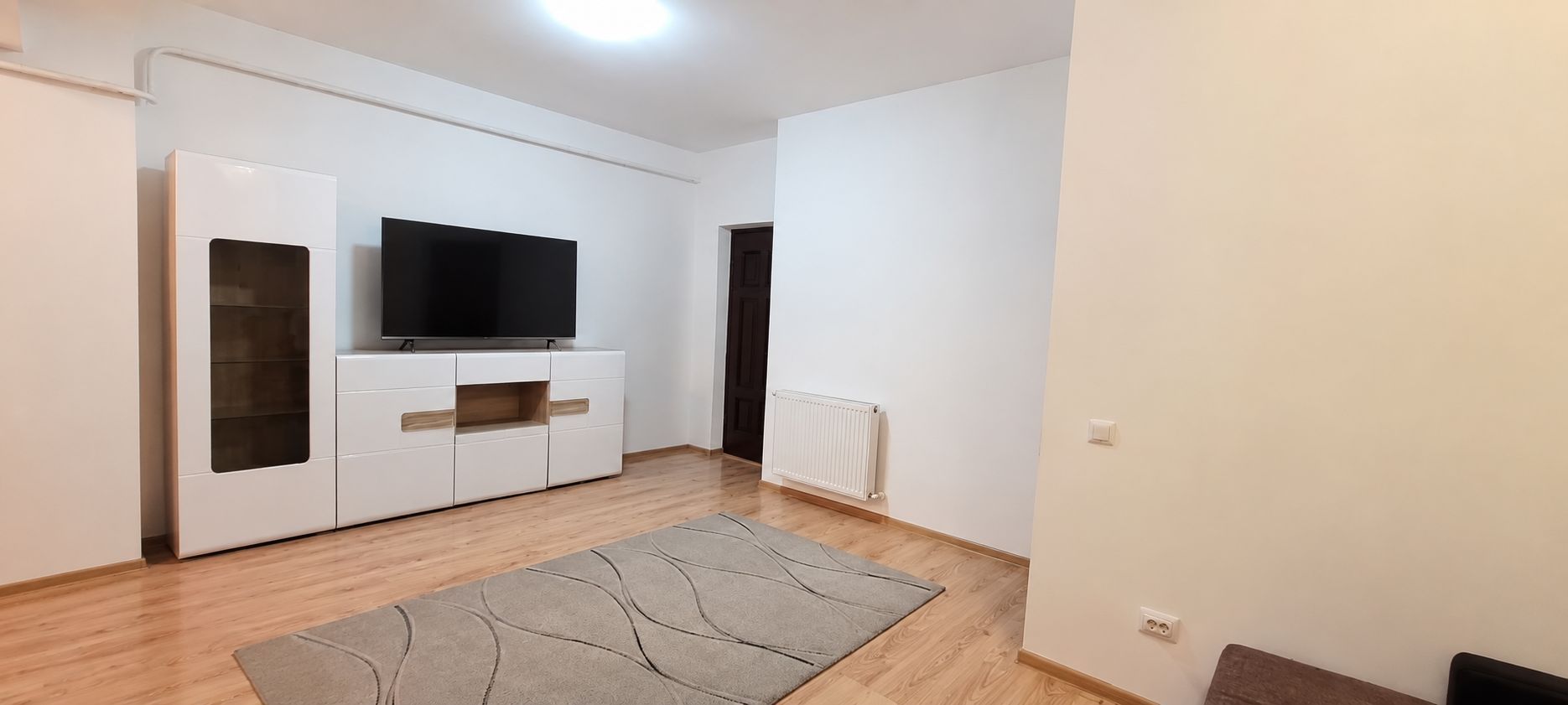 Apartament 2 camere 46 mp mobilat + loc parcare Tatarasi 114990 euro - Poză 3