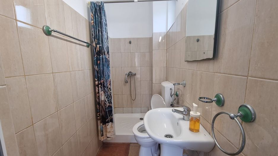 Pensiune de vânzare în Mamaia Sat, pe partea cu Hanul cu Pește - Poză 9
