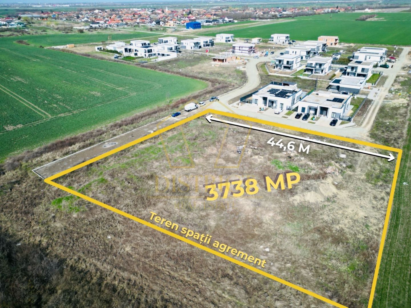 Teren pretabil pentru spatii agrement 3738 mp | Covaci - Poză 5
