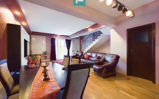 Vilă spațioasă cu 8 camere, Grădiște - Poză 3