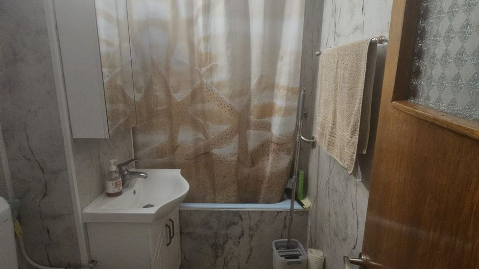 Apartament 4 camere, etaj 1 – Exercițiu, lângă Poștă - Poză 7