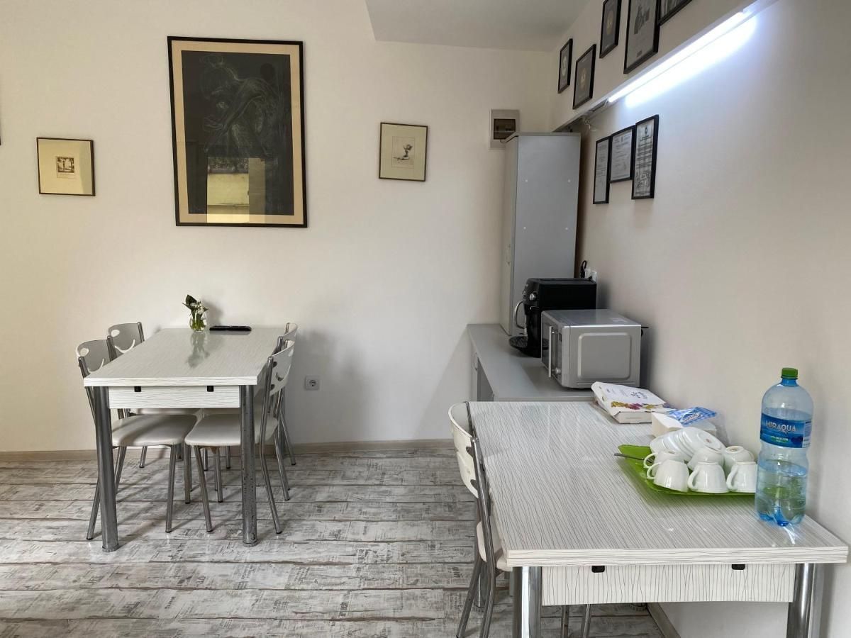 PENSIUNE 10 CAMERE DE ÎNCHIRIAT - BUCUREȘTI - Poză 4