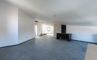 Clădire comercială în zona Grădiște. - Poză 45