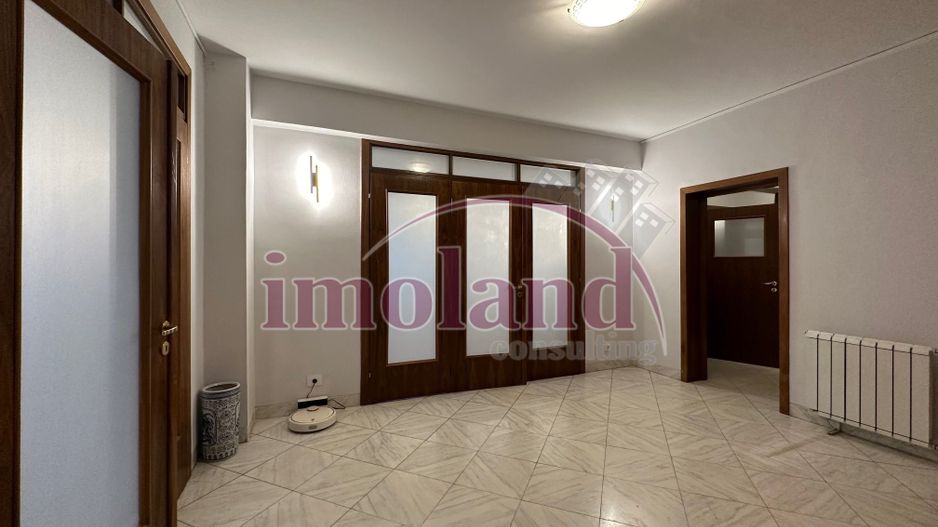 Inchiriere - 4 camere Renovate Integral - Primaverii - Poză 4