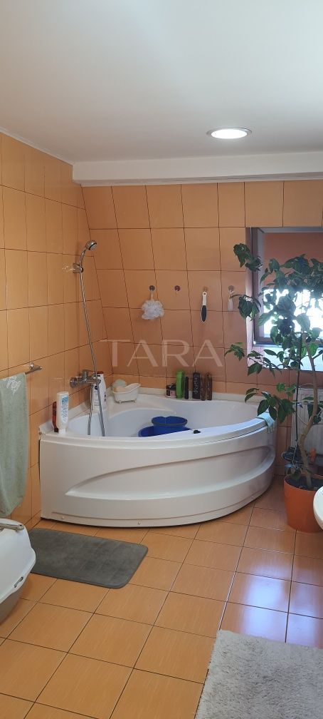 Apartament cu 3 camere mobilat și utilat – aproape de Cluj - Poză 6