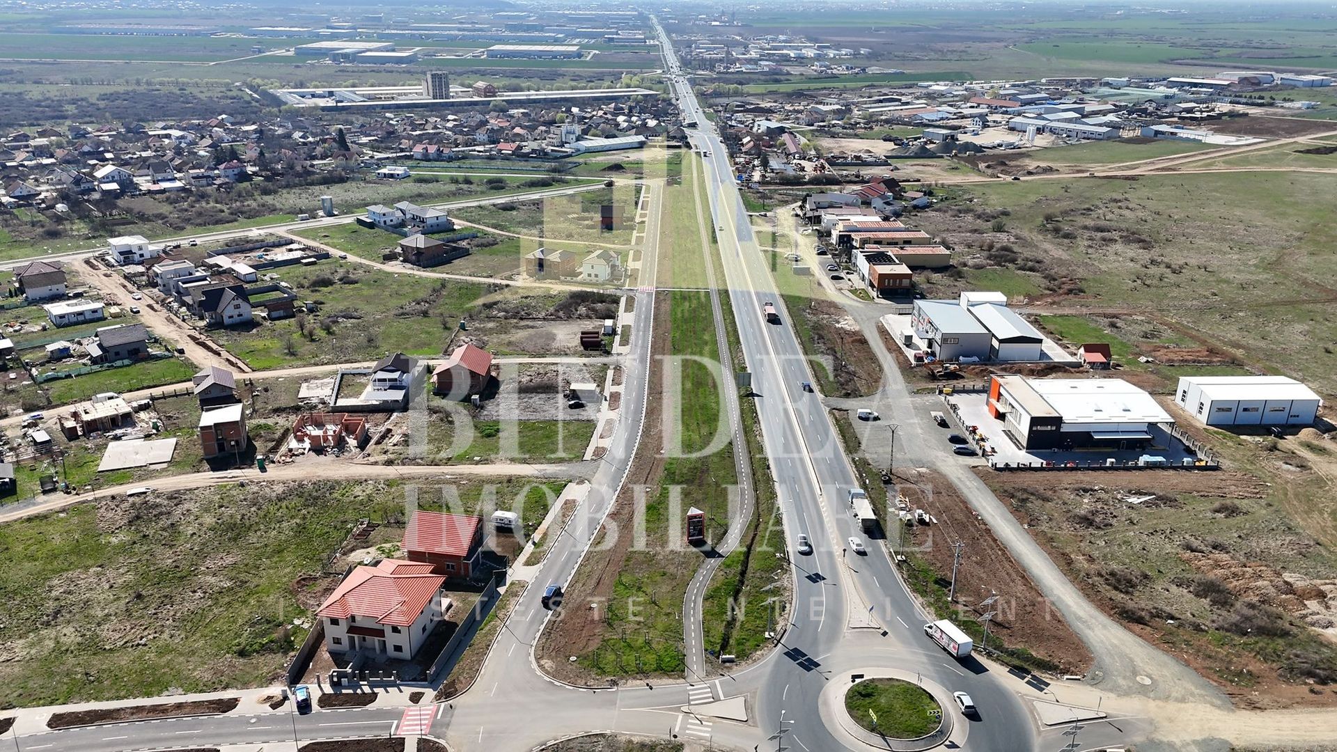 Teren 1053 mp  Servicii langa drum 4 benzi Giarmata - Poză 2