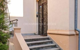 Apartament in vila Capitale plus Demisol - Poză 2
