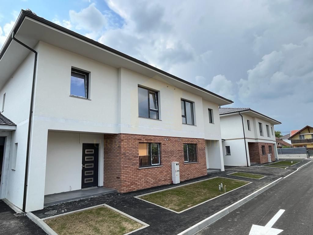 Vanzare Duplex, 150 mp, teren 215, garaj, zona Stadion - Poză 3