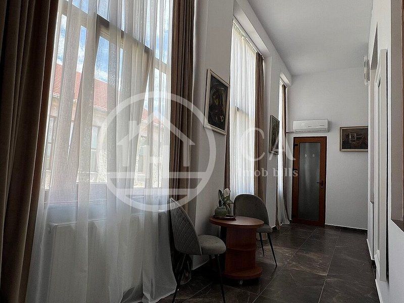 Apartament de inchiriat cu 3 camere in zona ultracentrala, Oradea - Poză 4