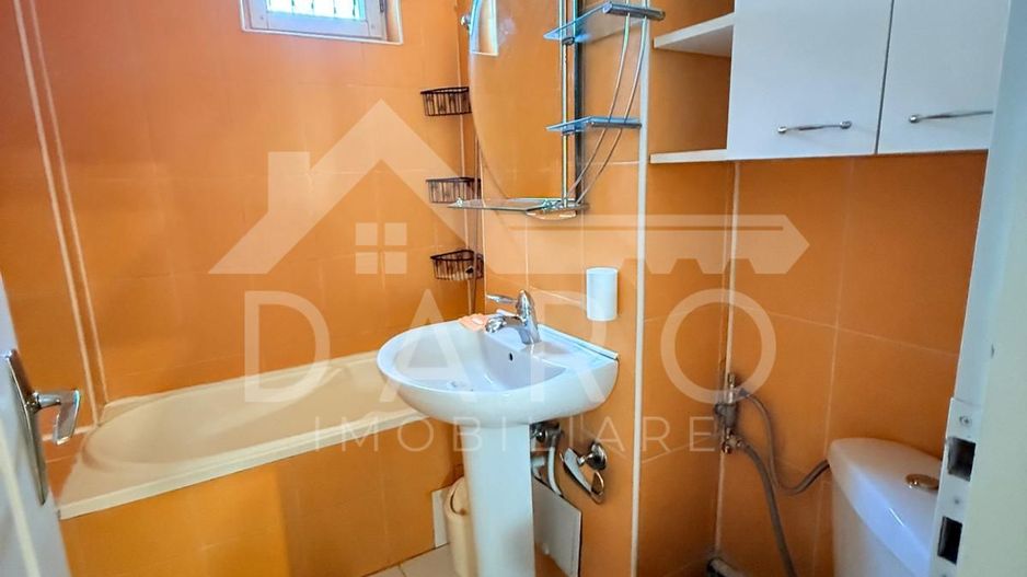 Închiriez apartament cu 2 camere in Tg Mureș, zonă centrală - Poză 8