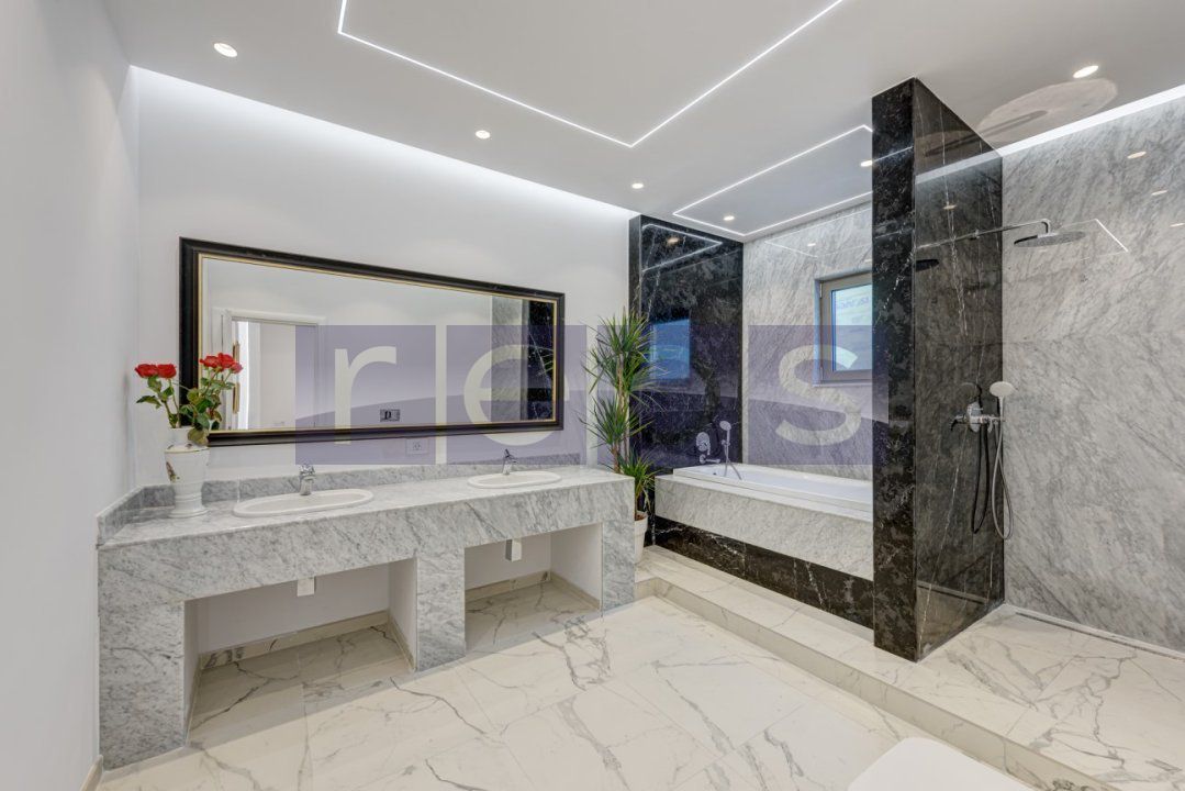 PENTHOUSE | 5 CAMERE | BORDEI - Poză 4