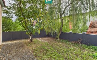 Vilă cu 5 camere pentru investiții în Dumbrăvița - Poză 22