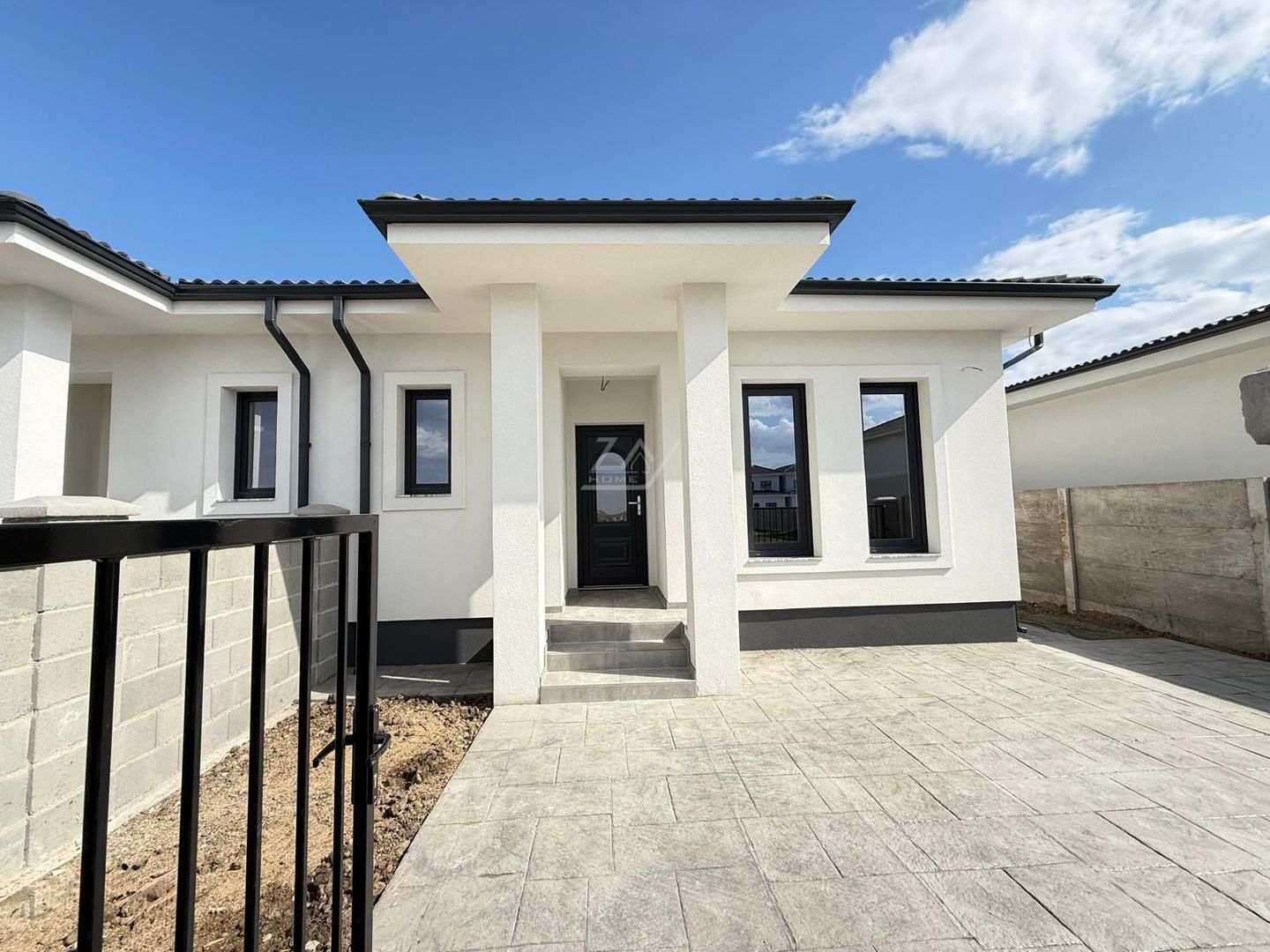 COMISION 0. Drumul Boilor - noul Lidl. Toate utilitatile. Terasa 18 mp. - Poză 1