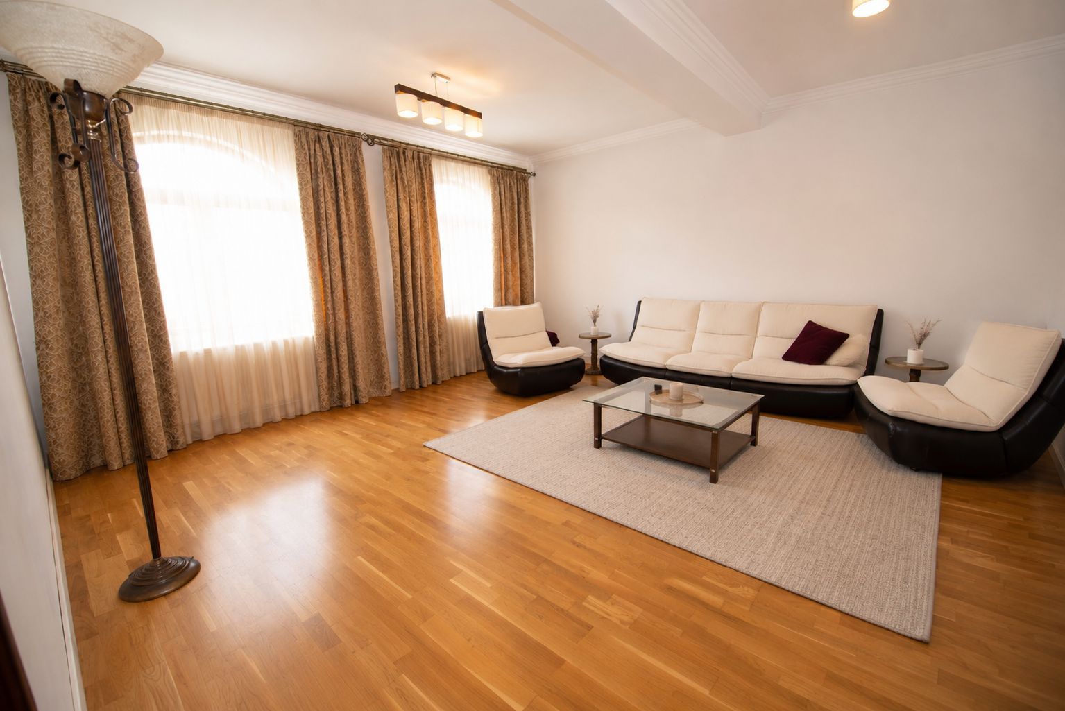 Apartament cu 4 camere, 117mp de vanzare, terasa 25mp, în zona Grivita - Poză 1