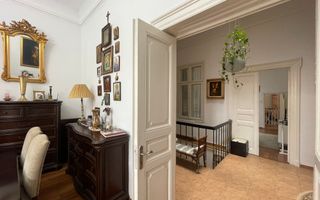 Apartament spectaculos de 4 camere într-o vilă cu farmec istoric pta Victoriei - Poză 5