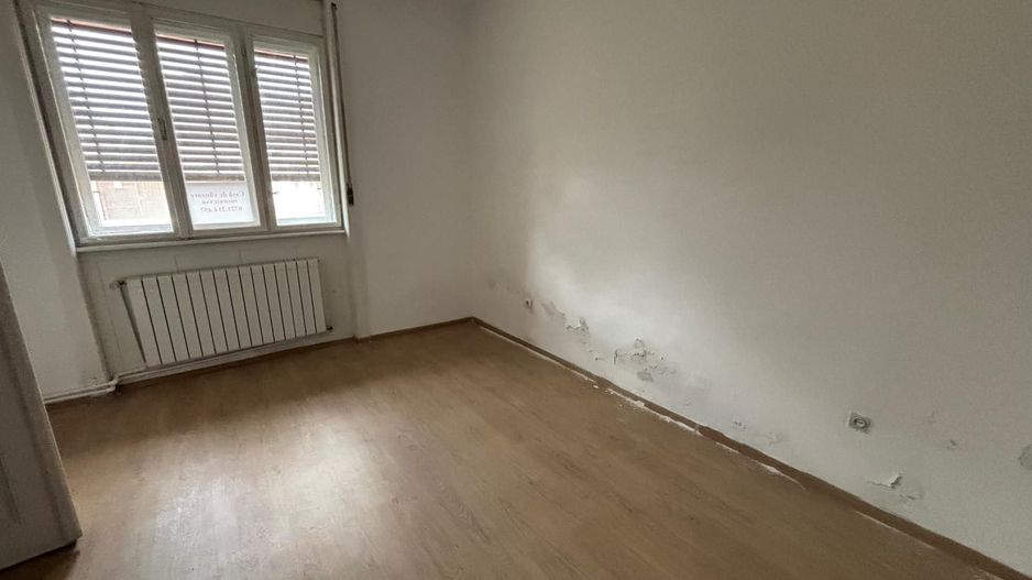 Casa pe parter cu acces auto - Poză 11