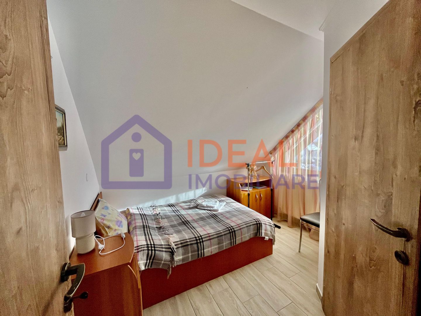 Pensiune de vânzare în Cârțișoara – investiție turistică la poalele munților - Poză 8