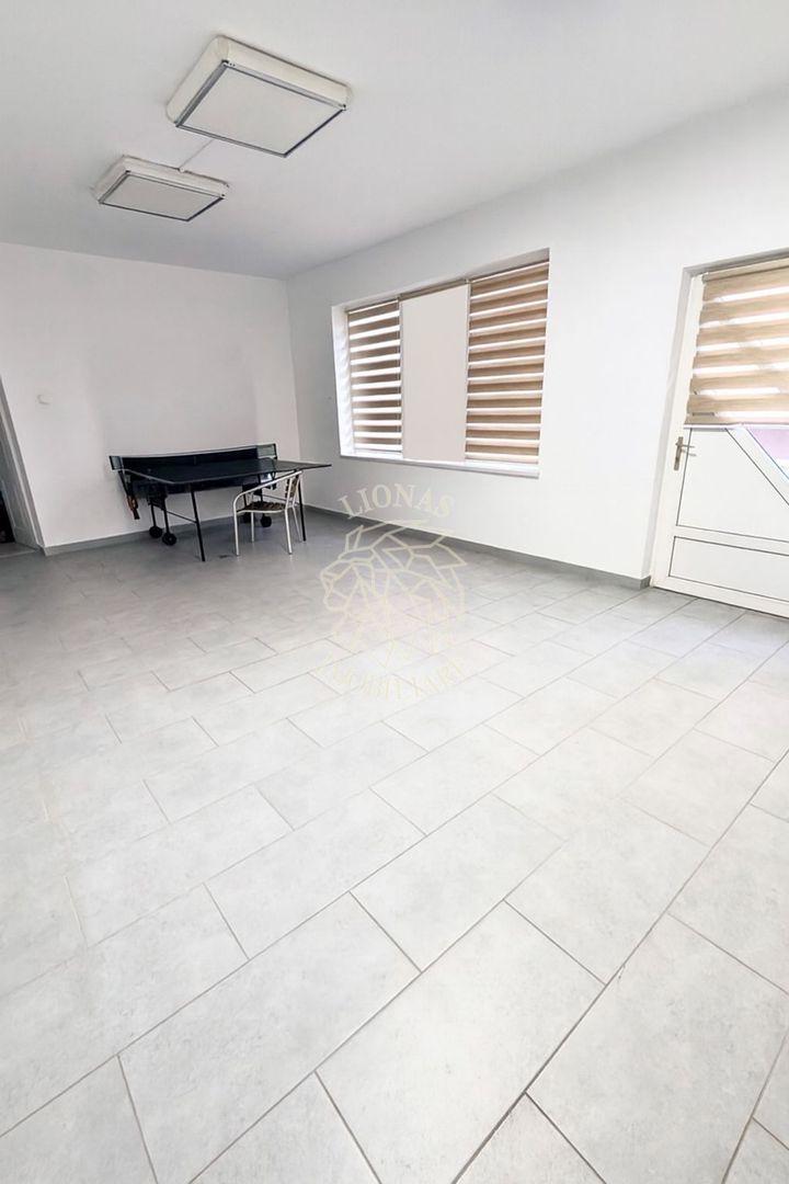 Casa 6 camere 244 mp+ Spatiu Comercial- teren 500 mp-Zona Han - Poză 9