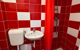 Garsonieră cochetă de vânzare Plopilor, ideală investiție inchiriere. - Poză 5