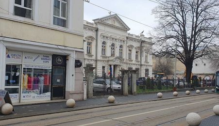 Spațiu comercial – Cuza Vodă, 67 mp, lângă Poștă-1900 euro