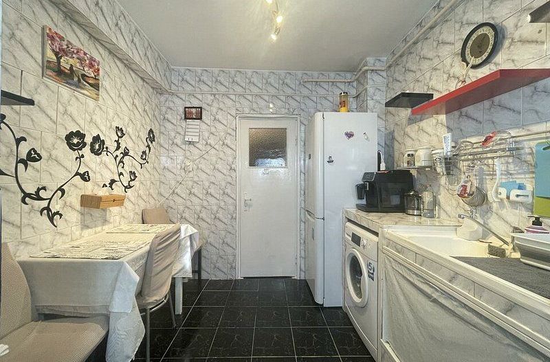 GIULESTI - Crangasi | 2 camere + birou 63mp la 1000 euro/mp - Poză 5