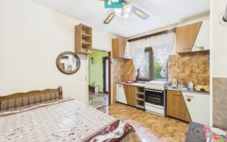 Casă de cărămidă in Grădiște - Poză 12