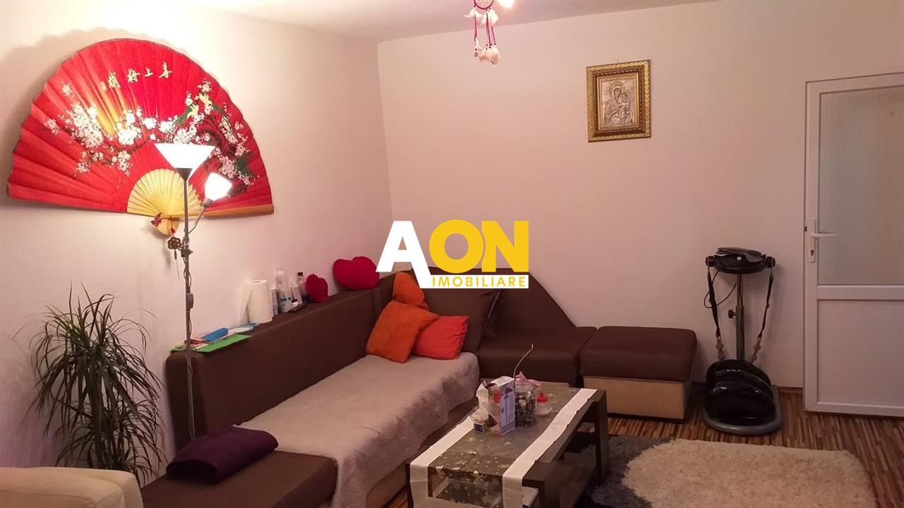 Apartament 4 camere  zona Piata Cetate  multiple imbunatatiri - Poză 1