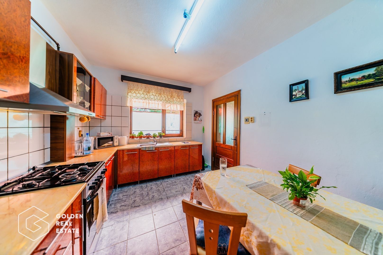 Casa din caramida, 3 camere. teren 1080, Bujac - Poză 7