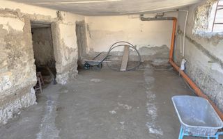 Casă semifinisată, 4 camere, 350 mp teren, la asfalt, zona Centru - Poză 12