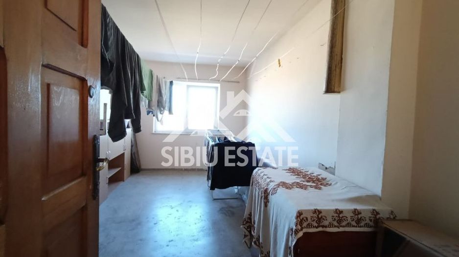 Apartament de vanzare cu 3 camere, decomandat -55 mp. balcon, pivnita - Poză 15