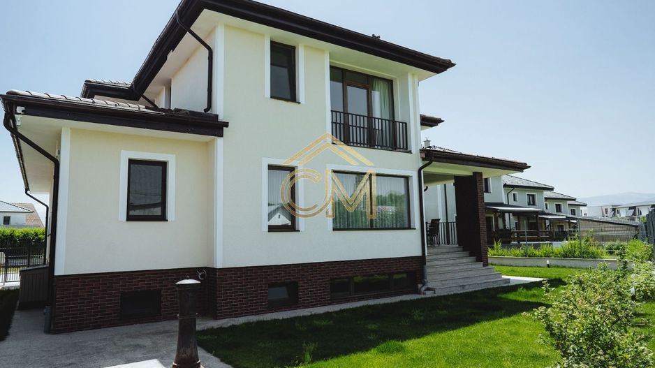 Casa 8 Camere- 3 Bai-316 MPU- Teren 581MP-Selimbar - Poză 13
