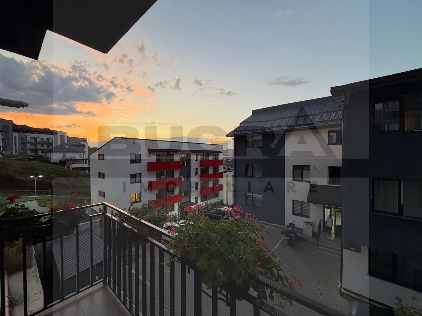 Apartament de 3 camere de lux, parcare subterana, boxa, zona Teilor - Poză 18
