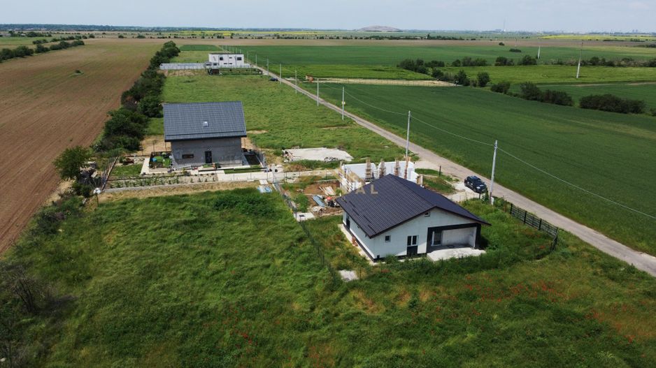 Casa parter 3 camere - comuna Berceni - Poză 4