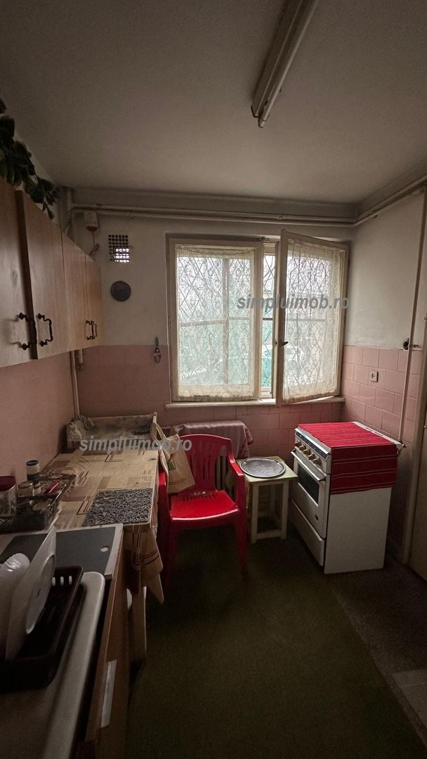 Apartament 3 camere la parter Bd Constructorilor ideal investitie - Poză 8