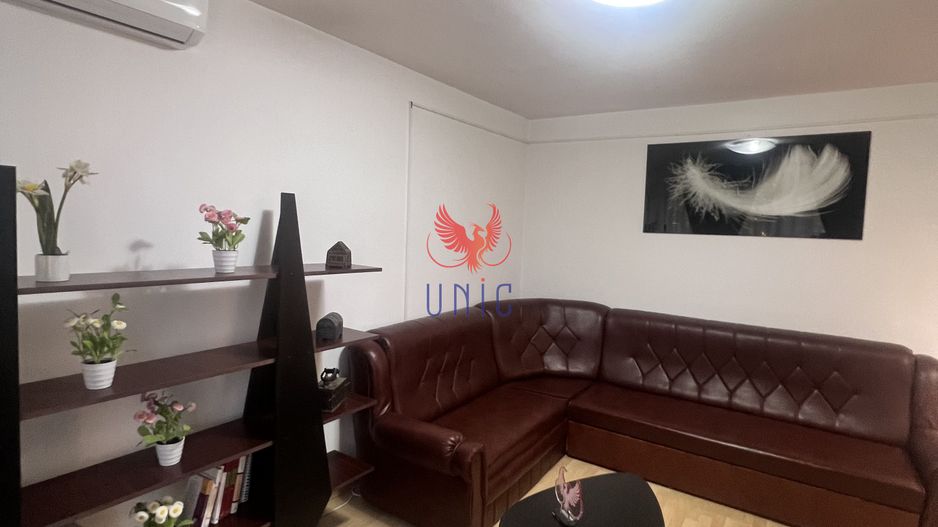 Decomandat, stradal, Calea Bucuresti etaj 1 - Poză 1