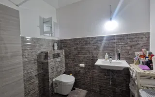 CASA MODERNA +  SPATIU COMERCIAL  AFACERE LA CHEIE - Poză 11
