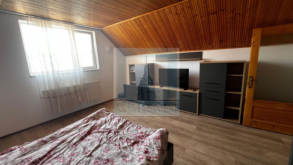 Casa /Villa 3 camere mobilata/utilata - zona Centrul Civic - Poză 2