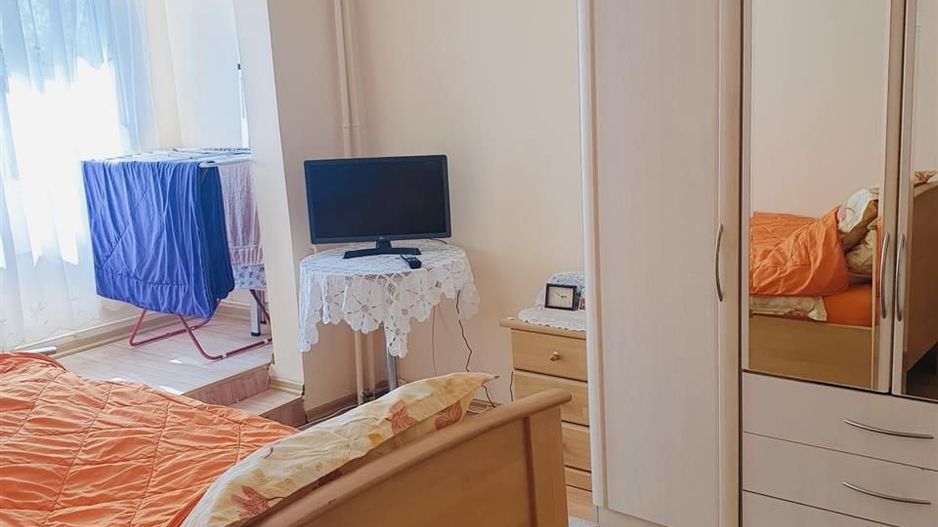 APARTAMENT CU 2 CAMERE SEMIDECOMANDAT CALEA ARADULUI - Poză 3