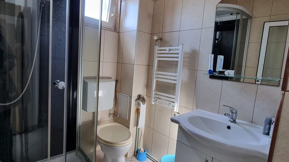 Închiriere clădire – zonă centrală Constanța, aproape de mare - Poză 12