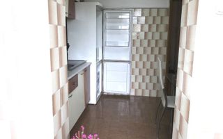 GARA-ABATOR- Apartament de 3 camere foarte spatios si luminos! - Poză 11