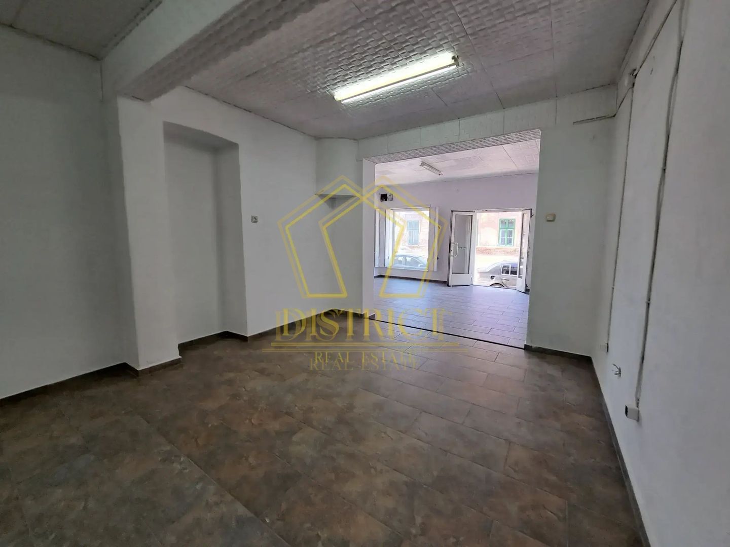 Spatiu comercial 4 incaperi I Fabric - Poză 1